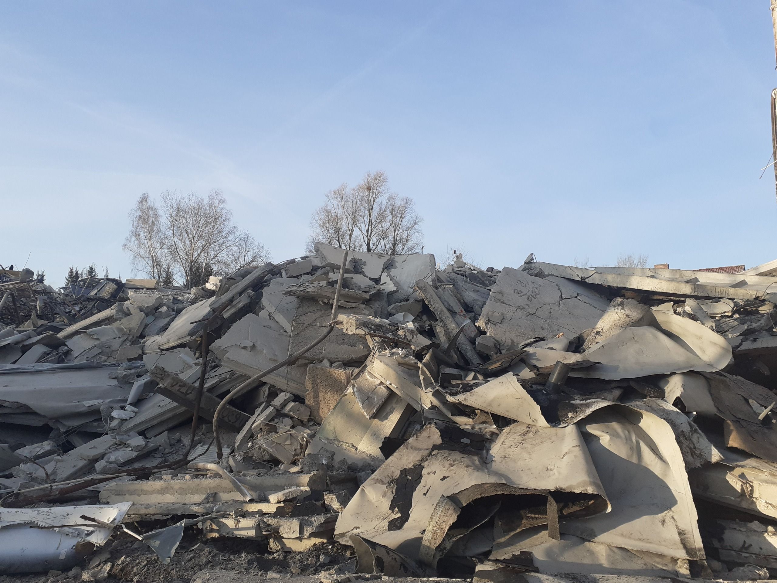 Tschernitz, Am Lohnteich 4a-d und 6a-d, Rückbau, Januar 2025 Bild Nr. 2