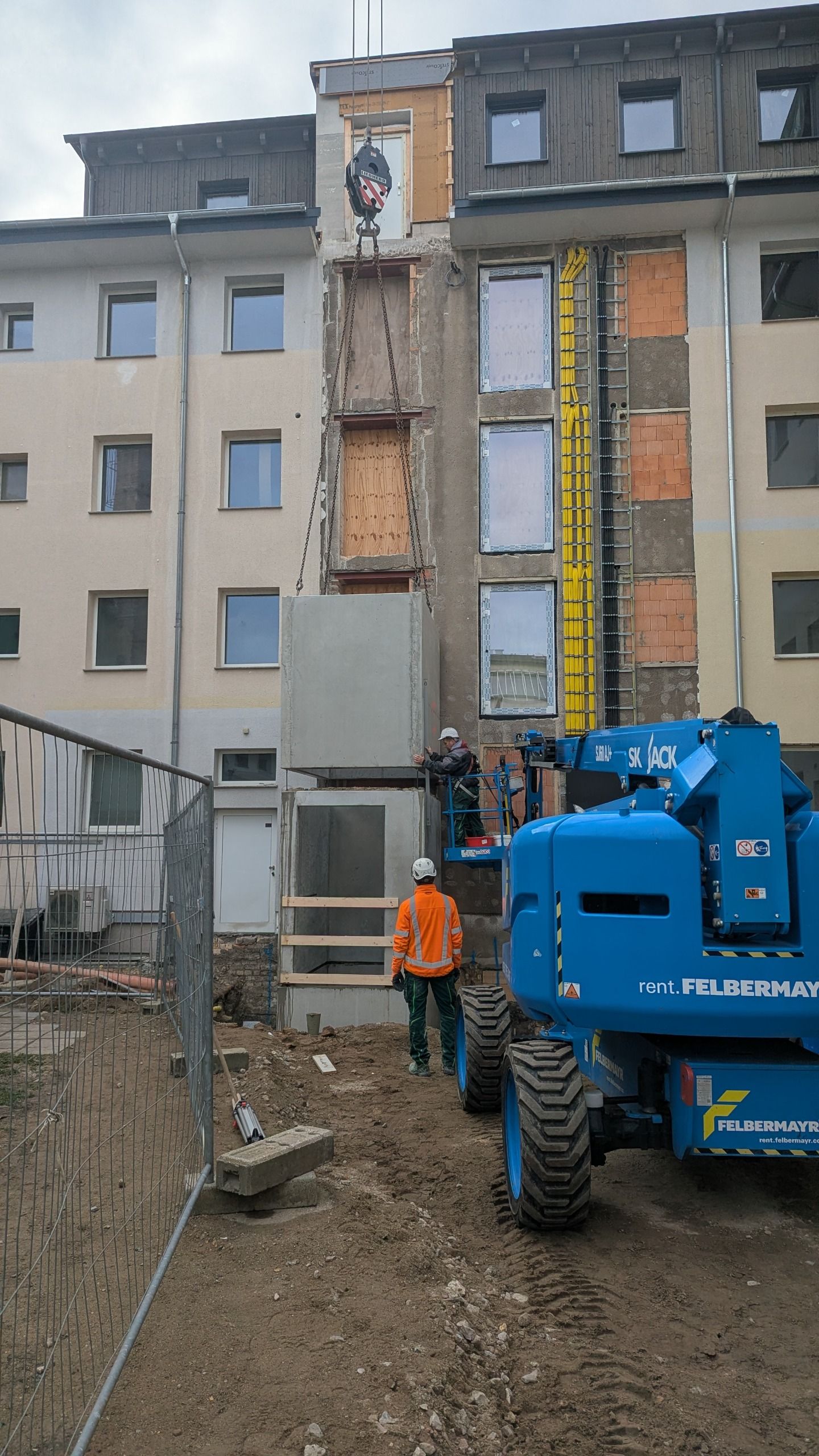 Bahnhofstraße 1-2 November