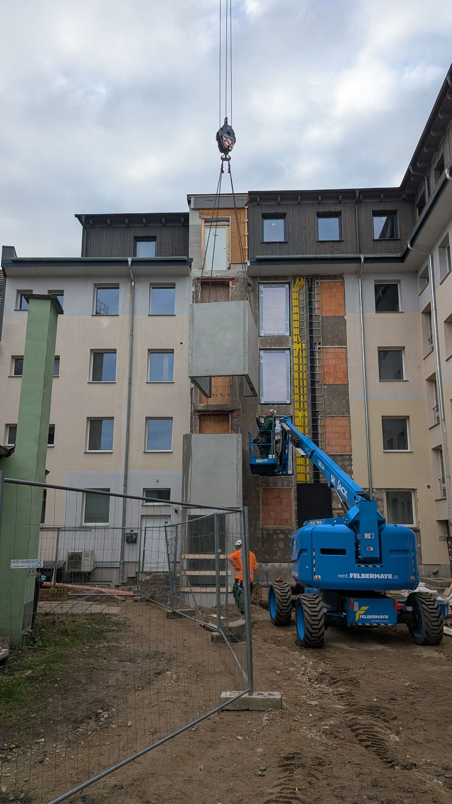 Bahnhofstraße 1-2 November