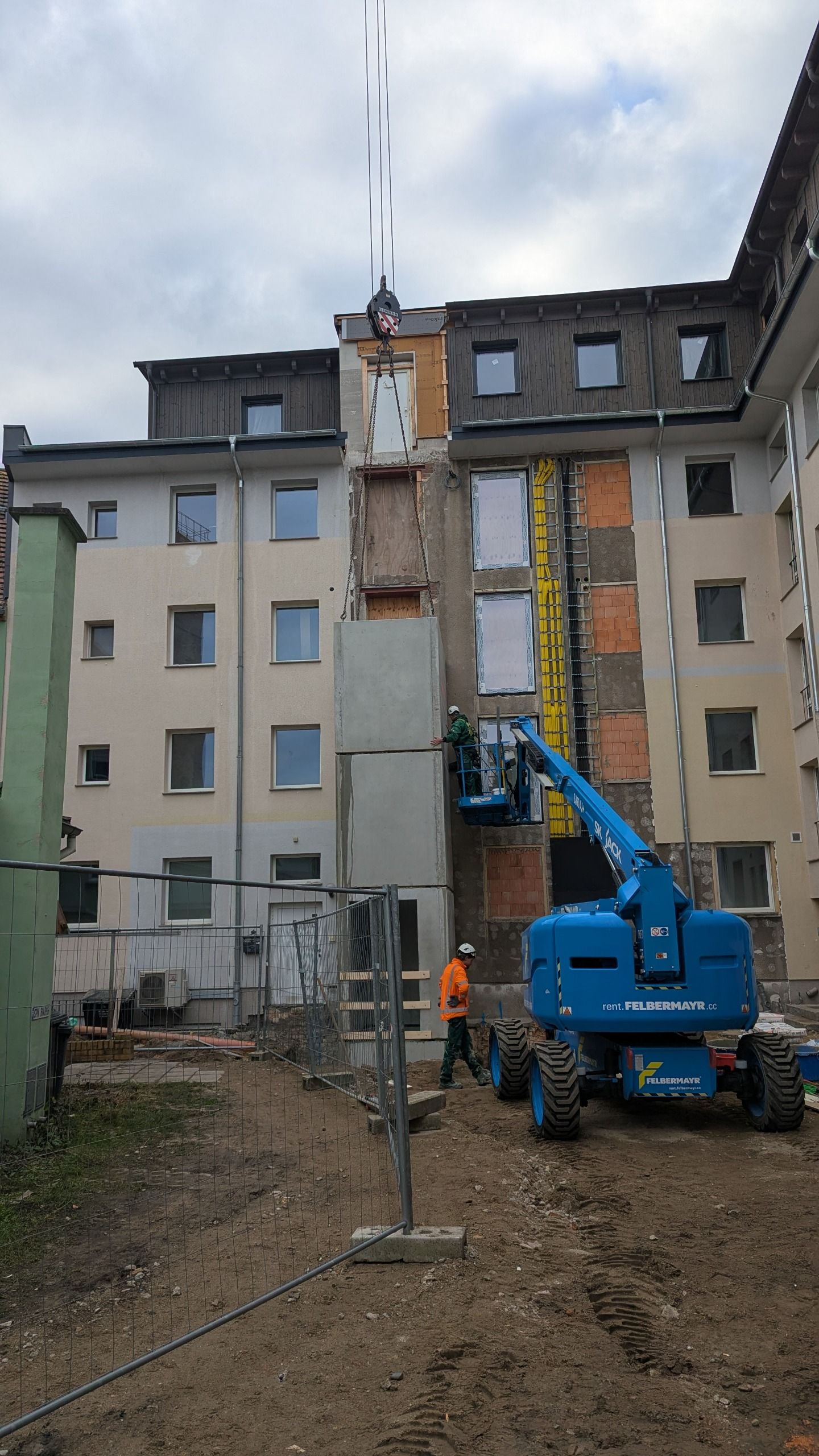 Bahnhofstraße 1-2 November