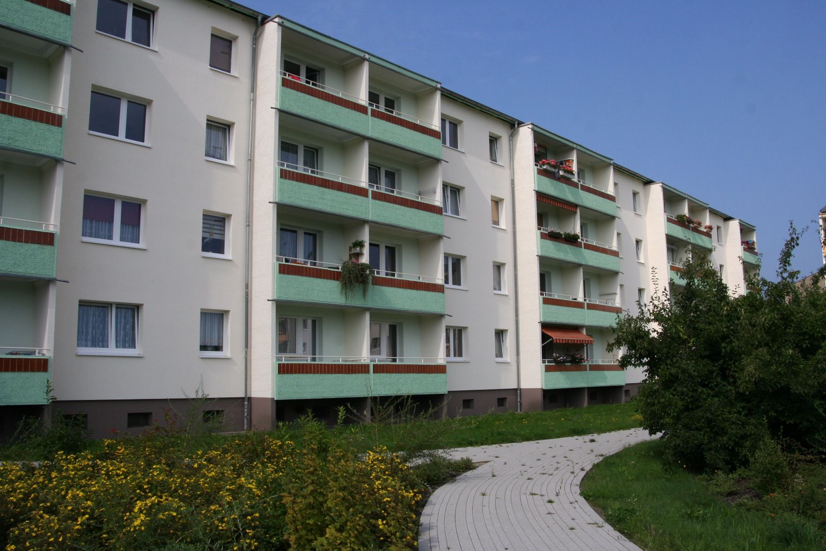 Welzow, Straße der DSF 1-4